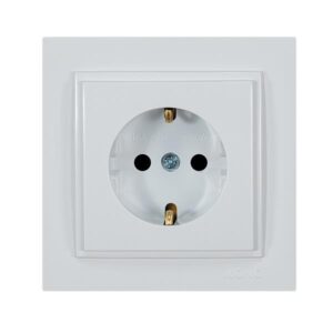 DESPINA CHILDPROOF SOCKET OUTLET EARTHED WHITE