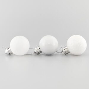 PLASTIC WHITE BALLS