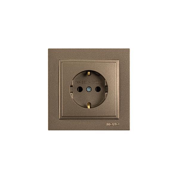 DESPINA SOCKET OUTLET EARTHED LIGHT FUME