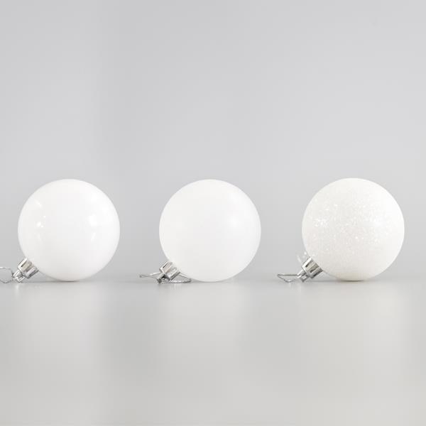 PLASTIC WHITE BALLS