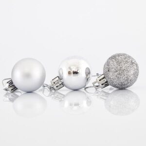 PLASTIC SILVER BALLS