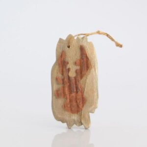 WOODEN HANGING DECORATIVE WITH METAL REINDEER